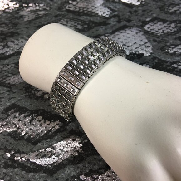 Expansion 3 Row Stretch Bracelet Finding - Picture 1 of 3